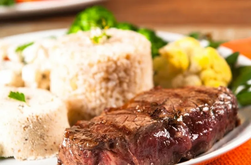 Gastronomia e Vida Noturna